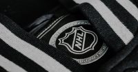 NHL firma acuerdos de licencia con Polymarket y Kalshi