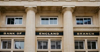 Banco de Inglaterra mantiene la tasa de interés en 4% en noviembre