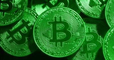 Bitcoin recupera los $90,000 mientras los mercados rebotan tras intensa venta del lunes