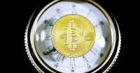 Dos monedas Casascius con $2,000 Bitcoin se mueven tras 13 a&ntilde;os de inactividad