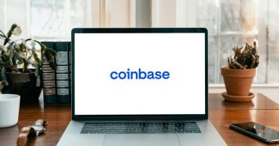 Coinbase reanuda registros de usuarios en India y planea rampa fiat para 2026