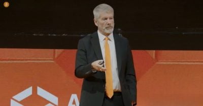 Michael Saylor insinúa posible reunión bancaria sobre Bitcoin