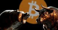 Probabilidades de que Bitcoin supere al oro en 2026 aumentan a 59% en Polymarket
