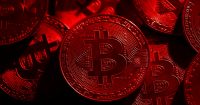 Bitcoin cae por debajo de $90K al dispararse $580 millones en liquidaciones