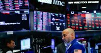 Acciones de EEUU caen tras apertura por desplome de Microsoft