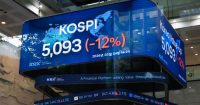 Mercado burs&aacute;til de Corea cae 12% en hist&oacute;rico desplome en un d&iacute;a