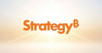 Strategy compra 17,994 Bitcoin por $1.3B