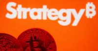 El CEO de Strategy, Phong Le, vende 3,299 acciones por m&aacute;s de $456,000