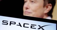 Elon Musk responde al &uacute;ltimo deseo de una adolescente y convierte a su perro de peluche en la mascota oficial de SpaceX