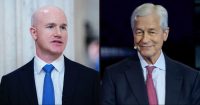 Dimon critica al jefe de Coinbase mientras los bancos se unen contra la Ley CLARITY